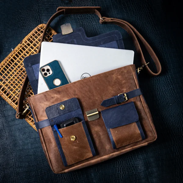 Royals Leather Heritage Briefcase - Image 2